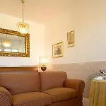 Terrazza San Pietro דירה *